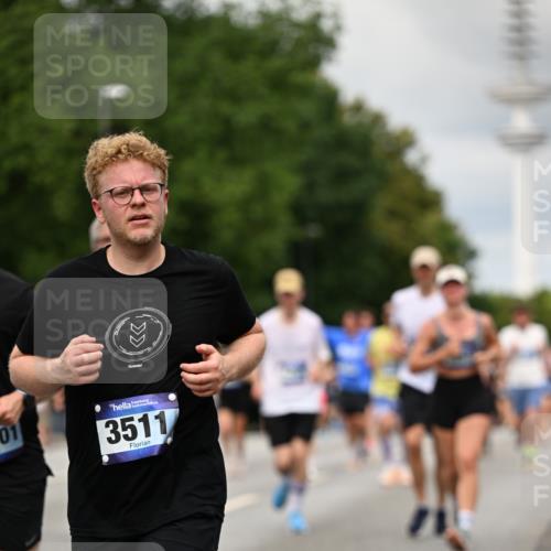 29.06.2025 - hella hamburg halbmarathon Dr. Thomas Lammeyer http://msf.ph/oto/8505063 29.06.2025 10:26:59 Kennedybrücke 2479, 2514, 2744, 2886, 3003, 3430, 3600, 3601, 3769, 3995, 4131, 4190, 4266, 4366, 4559, 4969, 4970, 5838, 6048, 6049, 6747, 6820, 6826, 6881, 6899, 7188, 7190, 7276, 7891, 7925, 8355, 8855, 8931, 9256, 9392, 10065, 10210, 10432, 10573, 10739, 10917 meine-sportfotos.de