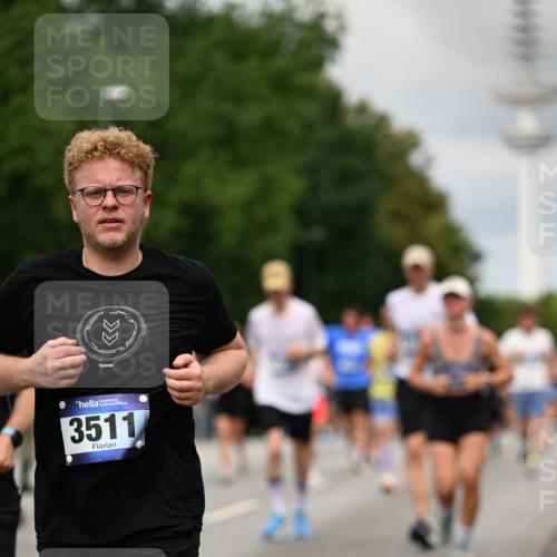 29.06.2025 - hella hamburg halbmarathon Dr. Thomas Lammeyer http://msf.ph/oto/8505066 29.06.2025 10:26:59 Kennedybrücke 2479, 2514, 2744, 2886, 3003, 3430, 3600, 3601, 3769, 3995, 4131, 4190, 4266, 4366, 4559, 4969, 4970, 5838, 6048, 6049, 6747, 6820, 6826, 6881, 6899, 7188, 7190, 7276, 7891, 7925, 8355, 8855, 8931, 9256, 9392, 10065, 10210, 10432, 10573, 10739, 10917 meine-sportfotos.de
