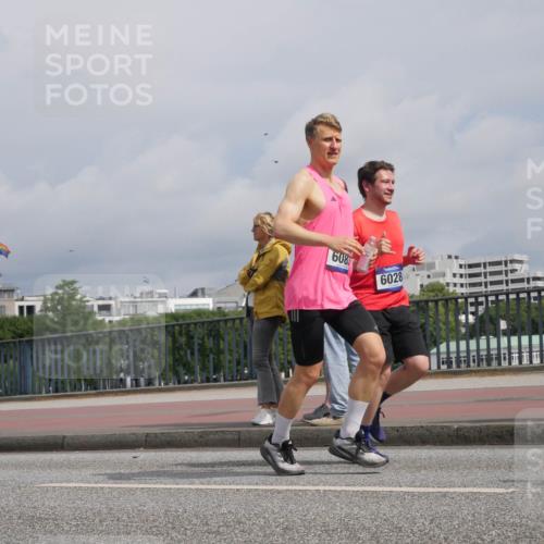 29.06.2025 - hella hamburg halbmarathon Luisa Fischer http://msf.ph/oto/8505100 29.06.2025 10:17:20 Kennedybrücke 608, 6028, 1131, 3020, 3154, 3728, 3756, 3834, 5191, 5670, 6028, 6083, 7209, 7442, 7840, 8409, 9663, 10610 meine-sportfotos.de