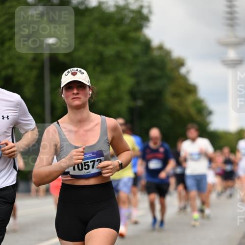 29.06.2025 - hella hamburg halbmarathon Dr. Thomas Lammeyer http://msf.ph/oto/8505153 29.06.2025 10:27:02 Kennedybrücke 2022, 2479, 2514, 2744, 2886, 3003, 3430, 3600, 3601, 3769, 4190, 4266, 4366, 4969, 4970, 5629, 5838, 6048, 6049, 6747, 6784, 6785, 6826, 6881, 7188, 7190, 7276, 7891, 7925, 8355, 8715, 8931, 9256, 9392, 10065, 10210, 10432, 10573, 10917 meine-sportfotos.de