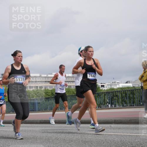 29.06.2025 - hella hamburg halbmarathon Luisa Fischer http://msf.ph/oto/8505167 29.06.2025 10:17:28 Kennedybrücke 9663, 1131, 10971, 7442, 1071, 1131, 1480, 3020, 3025, 3834, 5191, 6366, 6717, 7442, 8055, 9173, 9663, 10224 meine-sportfotos.de