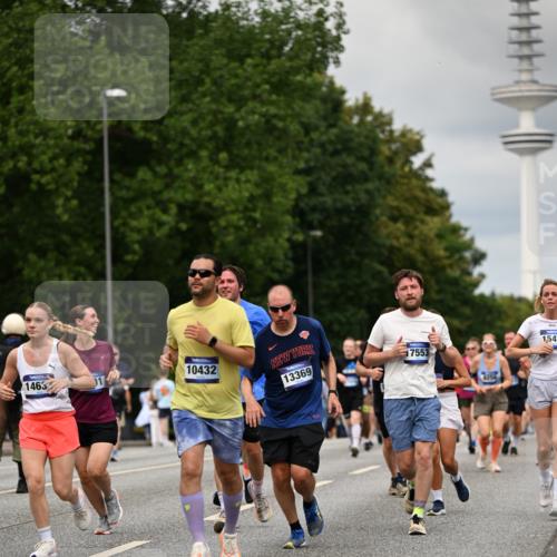 29.06.2025 - hella hamburg halbmarathon Dr. Thomas Lammeyer http://msf.ph/oto/8505184 29.06.2025 10:27:03 Kennedybrücke 2022, 2479, 2514, 2744, 2886, 3003, 3430, 3600, 3601, 3769, 4190, 4266, 4366, 4969, 4970, 5629, 5798, 5838, 6048, 6049, 6747, 6784, 6785, 6826, 6881, 7188, 7190, 7276, 7891, 7925, 8355, 8715, 8931, 9256, 9392, 10088, 10210, 10432, 10573, 10917 meine-sportfotos.de