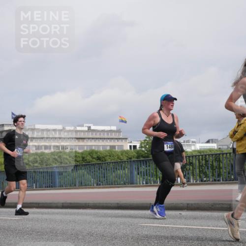 29.06.2025 - hella hamburg halbmarathon Luisa Fischer http://msf.ph/oto/8505197 29.06.2025 10:17:31 Kennedybrücke 672, 5711, 1480, 519, 1071, 1131, 1480, 1728, 3025, 3834, 5191, 6181, 6366, 6717, 6724, 7442, 8055, 8755, 9173, 9663, 10224 meine-sportfotos.de