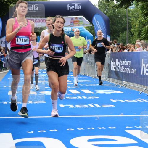 29.06.2025 - hella hamburg halbmarathon Strokosch-Dieckow http://msf.ph/oto/8505223 29.06.2025 10:41:31 Ziel 2579, 2797, 3204, 4893, 5987, 7774, 7796, 8358, 9885, 10894, 12588, 13457, 13714, 14275, 14555, 16084, 17159, 17882, 18412, 18442, 18491, 18573 meine-sportfotos.de