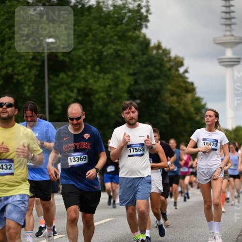 29.06.2025 - hella hamburg halbmarathon Dr. Thomas Lammeyer http://msf.ph/oto/8505232 29.06.2025 10:27:05 Kennedybrücke 2022, 2294, 2479, 2514, 2744, 2886, 3003, 3430, 3600, 3601, 3769, 4190, 4266, 4969, 5223, 5629, 5798, 5838, 6048, 6049, 6747, 6784, 6785, 6826, 6881, 7188, 7190, 7266, 7276, 7891, 7925, 8355, 8715, 9256, 9392, 10088, 10210, 10432, 10573, 10917 meine-sportfotos.de