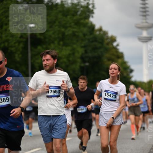 29.06.2025 - hella hamburg halbmarathon Dr. Thomas Lammeyer http://msf.ph/oto/8505283 29.06.2025 10:27:07 Kennedybrücke 2022, 2294, 2479, 2514, 2744, 2886, 3003, 3430, 3600, 3601, 3769, 4190, 4266, 4969, 5223, 5629, 5798, 5838, 6048, 6578, 6747, 6784, 6785, 6881, 7188, 7190, 7266, 7276, 7891, 7919, 8355, 8715, 9256, 9392, 10088, 10432, 10573, 10917 meine-sportfotos.de