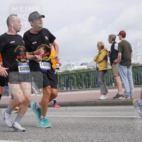 29.06.2025 - hella hamburg halbmarathon Luisa Fischer http://msf.ph/oto/8505287 29.06.2025 10:17:44 Kennedybrücke 1616, 14015, 15, 2046, 2690, 3454, 3691, 7195, 7446, 7447, 7881, 8522, 8563, 8892, 9709 meine-sportfotos.de