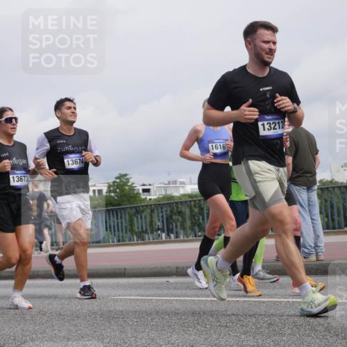 29.06.2025 - hella hamburg halbmarathon Luisa Fischer http://msf.ph/oto/8505299 29.06.2025 10:17:46 Kennedybrücke 13673, 13674, 1616, 13212, 2046, 2690, 3454, 7195, 7446, 7447, 7881, 8275, 8522, 8563, 8854, 8892, 9709 meine-sportfotos.de