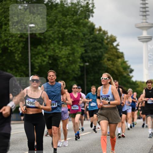 29.06.2025 - hella hamburg halbmarathon Dr. Thomas Lammeyer http://msf.ph/oto/8505332 29.06.2025 10:27:10 Kennedybrücke 1372, 1853, 2022, 2294, 2514, 2744, 2886, 3003, 3430, 3600, 3601, 3769, 4190, 4266, 4969, 5223, 5629, 5798, 5838, 6048, 6578, 6747, 6784, 6785, 6881, 7188, 7190, 7266, 7891, 7919, 8355, 8715, 9256, 9392, 10088, 10432, 10573 meine-sportfotos.de