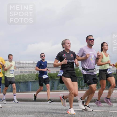 29.06.2025 - hella hamburg halbmarathon Luisa Fischer http://msf.ph/oto/8505383 29.06.2025 10:17:55 Kennedybrücke 16208, 14617, 10717, 464, 683, 885, 1296, 1379, 1575, 1745, 2281, 2690, 3507, 3509, 4495, 4641, 5608, 5800, 5981, 6317, 6710, 7195, 7881, 8239, 8256, 8275, 8854, 9709, 10589, 10717 meine-sportfotos.de