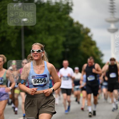 29.06.2025 - hella hamburg halbmarathon Dr. Thomas Lammeyer http://msf.ph/oto/8505405 29.06.2025 10:27:13 Kennedybrücke 1029, 1372, 1853, 2022, 2294, 2514, 2744, 3003, 3600, 3601, 3769, 4190, 4266, 4793, 4969, 5223, 5629, 5798, 5838, 6048, 6578, 6747, 6784, 6785, 6881, 7266, 7891, 7919, 8355, 8715, 9256, 9301, 9512, 10088, 10432, 10573 meine-sportfotos.de