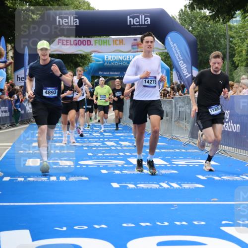 29.06.2025 - hella hamburg halbmarathon Strokosch-Dieckow http://msf.ph/oto/8505446 29.06.2025 10:41:28 Ziel 2579, 2797, 3204, 4893, 5987, 6771, 7432, 7774, 7796, 8358, 9885, 10783, 10894, 12588, 13457, 14275, 14555, 16084, 16816, 17159, 17882, 18412, 18442, 18491, 18509, 18573 meine-sportfotos.de