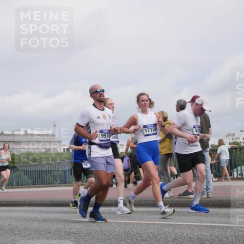 29.06.2025 - hella hamburg halbmarathon Luisa Fischer http://msf.ph/oto/8505482 29.06.2025 10:18:05 Kennedybrücke 9511, 9975, 0858, 17128, 7439, 1379, 1524, 1575, 3513, 3650, 4495, 5271, 5981, 6248, 6317, 7439, 8237, 8609, 9911, 9975, 10858 meine-sportfotos.de