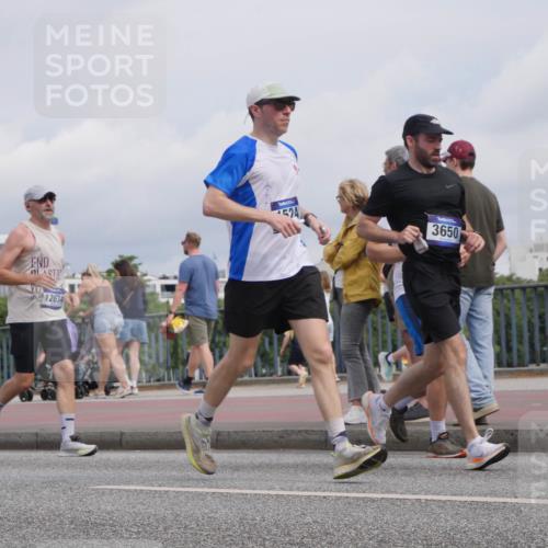 29.06.2025 - hella hamburg halbmarathon Luisa Fischer http://msf.ph/oto/8505492 29.06.2025 10:18:09 Kennedybrücke 12634, 524, 3650, 1524, 3513, 3650, 4492, 4494, 5271, 5986, 6248, 7439, 8237, 8609, 9423, 9911, 9975, 9997, 10858 meine-sportfotos.de