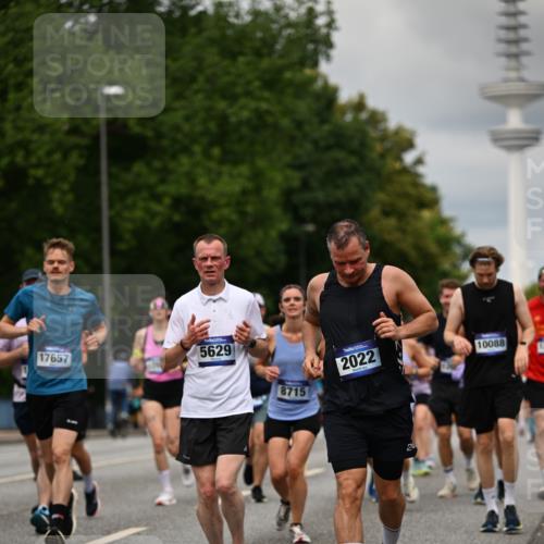 29.06.2025 - hella hamburg halbmarathon Dr. Thomas Lammeyer http://msf.ph/oto/8505494 29.06.2025 10:27:15 Kennedybrücke 1029, 1372, 1853, 2022, 2294, 2514, 3003, 3029, 3600, 3601, 3769, 4793, 4969, 5223, 5629, 5798, 5838, 6048, 6578, 6747, 6784, 6785, 7266, 7891, 7919, 8355, 8715, 9256, 9301, 9512, 10088, 10432 meine-sportfotos.de