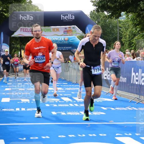 29.06.2025 - hella hamburg halbmarathon Strokosch-Dieckow http://msf.ph/oto/8505531 29.06.2025 10:41:26 Ziel 1570, 2579, 2797, 3204, 4303, 4893, 5987, 6771, 7432, 7774, 7796, 8358, 10783, 10894, 12588, 13457, 14275, 14555, 16816, 17159, 17882, 18412, 18442, 18491, 18509, 18573 meine-sportfotos.de