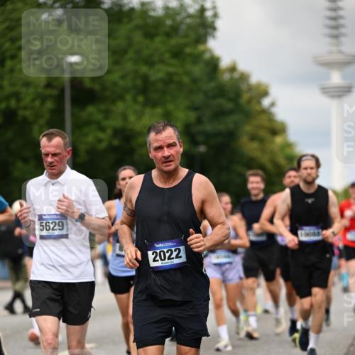 29.06.2025 - hella hamburg halbmarathon Dr. Thomas Lammeyer http://msf.ph/oto/8505532 29.06.2025 10:27:16 Kennedybrücke 1029, 1187, 1372, 1853, 2022, 2294, 2514, 3003, 3029, 3600, 3601, 3769, 4793, 4969, 5223, 5629, 5798, 5838, 6048, 6578, 6747, 6784, 6785, 7266, 7891, 7919, 8355, 8715, 9256, 9301, 9512, 10088, 10432 meine-sportfotos.de