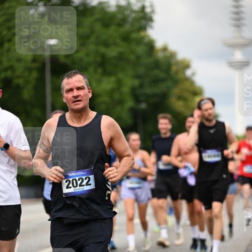 29.06.2025 - hella hamburg halbmarathon Dr. Thomas Lammeyer http://msf.ph/oto/8505555 29.06.2025 10:27:17 Kennedybrücke 1029, 1187, 1372, 1853, 2022, 2294, 2514, 3003, 3029, 3600, 3601, 3769, 4728, 4793, 4969, 5223, 5629, 5798, 5838, 6048, 6578, 6747, 6784, 6785, 7266, 7891, 7919, 8355, 8715, 9256, 9301, 9512, 10088, 10432 meine-sportfotos.de