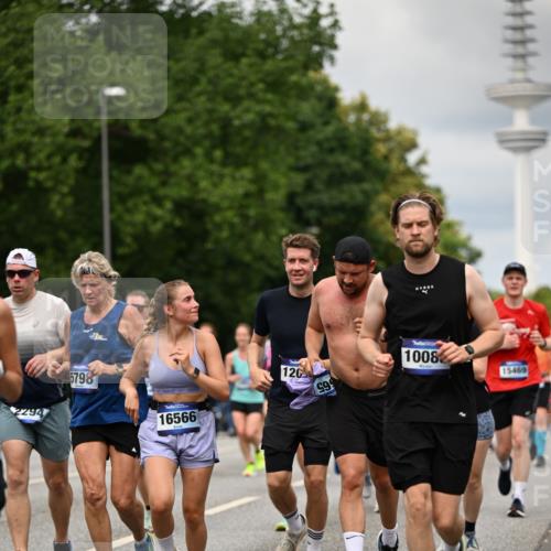 29.06.2025 - hella hamburg halbmarathon Dr. Thomas Lammeyer http://msf.ph/oto/8505603 29.06.2025 10:27:18 Kennedybrücke 1029, 1187, 1362, 1372, 1853, 2022, 2294, 2514, 3003, 3029, 3600, 3601, 3769, 4728, 4793, 4969, 5223, 5629, 5798, 5838, 6048, 6578, 6747, 6784, 6785, 7266, 7891, 7919, 8355, 8715, 9256, 9301, 9512, 9913, 10088, 10432 meine-sportfotos.de