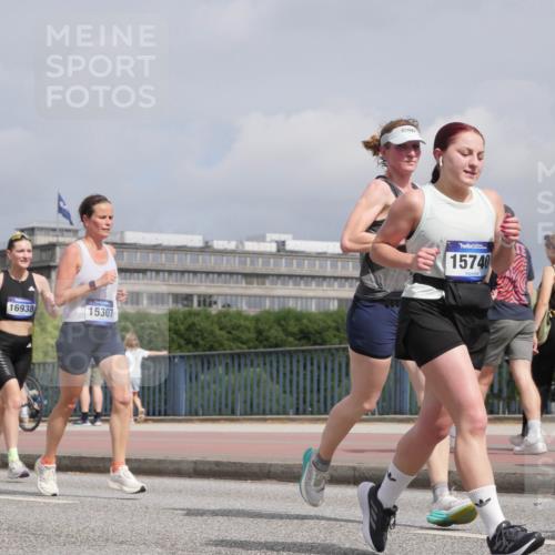 29.06.2025 - hella hamburg halbmarathon Luisa Fischer http://msf.ph/oto/8505646 29.06.2025 10:18:25 Kennedybrücke 16938, 15307, 15740, 1890, 2110, 2494, 3417, 4007, 4466, 5069, 6287, 6376, 7452, 9113, 9657, 9847, 10775 meine-sportfotos.de