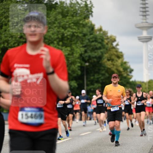 29.06.2025 - hella hamburg halbmarathon Dr. Thomas Lammeyer http://msf.ph/oto/8505769 29.06.2025 10:27:24 Kennedybrücke 1029, 1187, 1362, 1372, 1853, 2022, 2294, 2514, 3003, 3013, 3029, 3769, 4728, 4793, 4969, 5223, 5629, 5798, 5838, 6578, 6747, 6784, 6785, 7266, 7891, 7919, 8355, 8687, 8688, 8715, 9133, 9256, 9301, 9512, 9913, 10088 meine-sportfotos.de