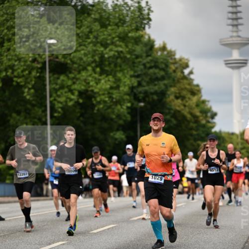 29.06.2025 - hella hamburg halbmarathon Dr. Thomas Lammeyer http://msf.ph/oto/8505795 29.06.2025 10:27:25 Kennedybrücke 1029, 1187, 1362, 1372, 1853, 2022, 2294, 2514, 3003, 3013, 3029, 3769, 4728, 4793, 4969, 5223, 5629, 5798, 5838, 6578, 6747, 6784, 6785, 7266, 7891, 7919, 8355, 8687, 8688, 8715, 9133, 9256, 9301, 9512, 9913, 10088 meine-sportfotos.de