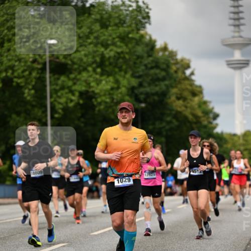 29.06.2025 - hella hamburg halbmarathon Dr. Thomas Lammeyer http://msf.ph/oto/8505829 29.06.2025 10:27:26 Kennedybrücke 1029, 1187, 1362, 1372, 1853, 2022, 2294, 2514, 2925, 3003, 3013, 3029, 3769, 4728, 4793, 5223, 5629, 5798, 5838, 6578, 6784, 6785, 7266, 7919, 8355, 8687, 8688, 8715, 9133, 9301, 9512, 9913, 10088 meine-sportfotos.de