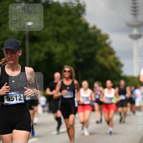 29.06.2025 - hella hamburg halbmarathon Dr. Thomas Lammeyer http://msf.ph/oto/8505980 29.06.2025 10:27:31 Kennedybrücke 1029, 1187, 1362, 1372, 1853, 2294, 2925, 3013, 3029, 4728, 4793, 5223, 5343, 5798, 6578, 6784, 6785, 7266, 7919, 8687, 8688, 9133, 9301, 9512, 9913, 10088 meine-sportfotos.de