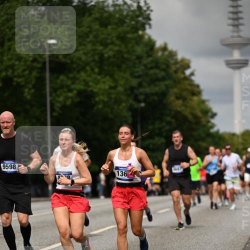 29.06.2025 - hella hamburg halbmarathon Dr. Thomas Lammeyer http://msf.ph/oto/8506067 29.06.2025 10:27:33 Kennedybrücke 1029, 1187, 1362, 1372, 1853, 2294, 2925, 3013, 3029, 4728, 4793, 5223, 5343, 5798, 6578, 7266, 7919, 8687, 8688, 9133, 9301, 9512, 9913, 10088 meine-sportfotos.de