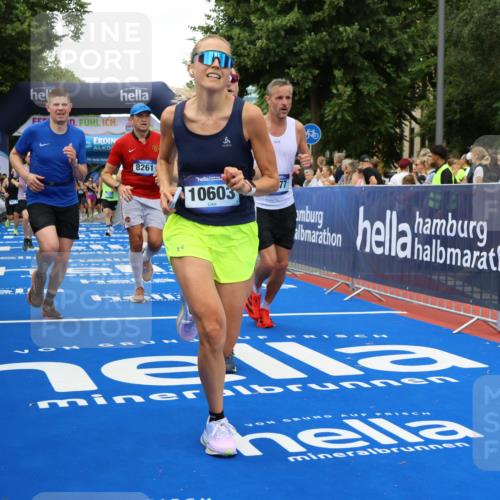 29.06.2025 - hella hamburg halbmarathon Strokosch-Dieckow http://msf.ph/oto/8506092 29.06.2025 10:51:04 Ziel 1366, 1630, 2207, 4077, 4816, 4967, 6027, 8117, 8261, 8508, 8704, 10215, 10508, 10603, 10868, 11733, 12778, 13008, 13073, 14125, 15480, 16285, 17221, 17384, 17530, 17823, 18066, 18350 meine-sportfotos.de
