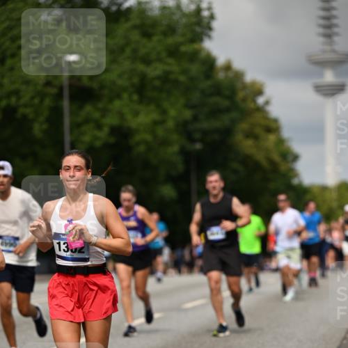29.06.2025 - hella hamburg halbmarathon Dr. Thomas Lammeyer http://msf.ph/oto/8506111 29.06.2025 10:27:35 Kennedybrücke 1029, 1187, 1362, 1372, 1382, 1853, 2925, 3013, 3029, 4728, 4793, 5223, 5343, 6578, 7266, 7919, 8687, 8688, 9133, 9301, 9512, 9913 meine-sportfotos.de