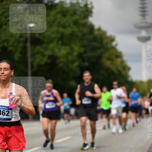 29.06.2025 - hella hamburg halbmarathon Dr. Thomas Lammeyer http://msf.ph/oto/8506127 29.06.2025 10:27:35 Kennedybrücke 1029, 1187, 1362, 1372, 1382, 1853, 2925, 3013, 3029, 4728, 4793, 5223, 5343, 6578, 7266, 7919, 8687, 8688, 9133, 9301, 9512, 9913 meine-sportfotos.de