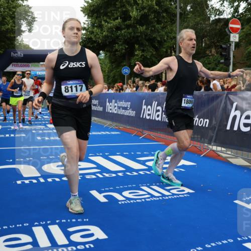 29.06.2025 - hella hamburg halbmarathon Strokosch-Dieckow http://msf.ph/oto/8506163 29.06.2025 10:51:02 Ziel 1366, 1630, 2207, 4077, 4816, 4967, 7369, 8117, 8261, 8508, 8572, 8704, 10215, 10508, 10603, 11733, 12778, 13008, 13073, 13687, 14125, 15362, 16285, 17221, 17384, 17823, 18066, 18350 meine-sportfotos.de