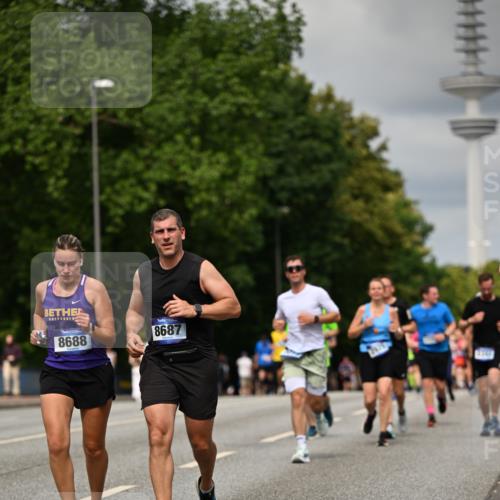 29.06.2025 - hella hamburg halbmarathon Dr. Thomas Lammeyer http://msf.ph/oto/8506168 29.06.2025 10:27:37 Kennedybrücke 1029, 1187, 1362, 1372, 1382, 1853, 2925, 3013, 3029, 4728, 4793, 5343, 6578, 8687, 8688, 9133, 9301, 9512, 9877, 9913 meine-sportfotos.de