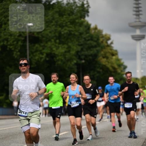 29.06.2025 - hella hamburg halbmarathon Dr. Thomas Lammeyer http://msf.ph/oto/8506267 29.06.2025 10:27:40 Kennedybrücke 1003, 1029, 1187, 1362, 1382, 2925, 3013, 3029, 4728, 4793, 5343, 8687, 8688, 9133, 9301, 9512, 9877, 9913 meine-sportfotos.de