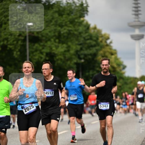 29.06.2025 - hella hamburg halbmarathon Dr. Thomas Lammeyer http://msf.ph/oto/8506339 29.06.2025 10:27:42 Kennedybrücke 1003, 1048, 1187, 1362, 1382, 2125, 2925, 3013, 3029, 3457, 4728, 4793, 5343, 7820, 8687, 8688, 8716, 9133, 9301, 9512, 9877, 9913 meine-sportfotos.de