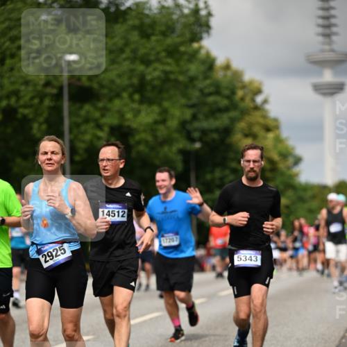 29.06.2025 - hella hamburg halbmarathon Dr. Thomas Lammeyer http://msf.ph/oto/8506343 29.06.2025 10:27:42 Kennedybrücke 1003, 1048, 1187, 1362, 1382, 2125, 2925, 3013, 3029, 3457, 4728, 4793, 5343, 7820, 8687, 8688, 8716, 9133, 9301, 9512, 9877, 9913 meine-sportfotos.de