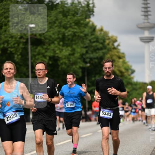 29.06.2025 - hella hamburg halbmarathon Dr. Thomas Lammeyer http://msf.ph/oto/8506356 29.06.2025 10:27:43 Kennedybrücke 1003, 1048, 1187, 1362, 1382, 2125, 2925, 3013, 3029, 3457, 4728, 4793, 5343, 7820, 8181, 8687, 8688, 8716, 9133, 9301, 9512, 9877, 9913 meine-sportfotos.de