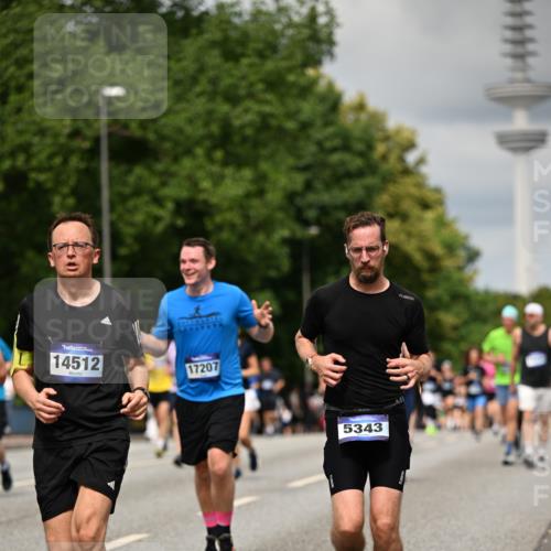 29.06.2025 - hella hamburg halbmarathon Dr. Thomas Lammeyer http://msf.ph/oto/8506371 29.06.2025 10:27:43 Kennedybrücke 1003, 1048, 1187, 1362, 1382, 2125, 2925, 3013, 3029, 3457, 4728, 4793, 5343, 7820, 8181, 8687, 8688, 8716, 9133, 9301, 9512, 9877, 9913 meine-sportfotos.de