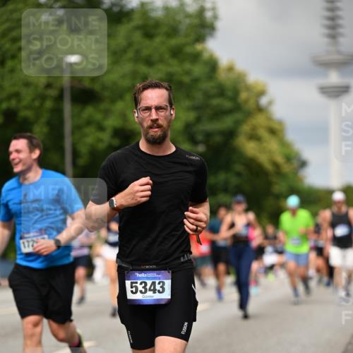 29.06.2025 - hella hamburg halbmarathon Dr. Thomas Lammeyer http://msf.ph/oto/8506417 29.06.2025 10:27:45 Kennedybrücke 1003, 1048, 1187, 1362, 1382, 2125, 2925, 3013, 3029, 3457, 4728, 5343, 7029, 7820, 8181, 8687, 8688, 8716, 9133, 9877, 9913 meine-sportfotos.de