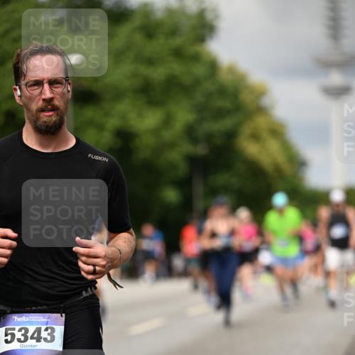 29.06.2025 - hella hamburg halbmarathon Dr. Thomas Lammeyer http://msf.ph/oto/8506438 29.06.2025 10:27:45 Kennedybrücke 1003, 1048, 1187, 1362, 1382, 2125, 2925, 3013, 3029, 3457, 4728, 5343, 7029, 7820, 8181, 8687, 8688, 8716, 9133, 9877, 9913 meine-sportfotos.de