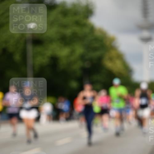 29.06.2025 - hella hamburg halbmarathon Dr. Thomas Lammeyer http://msf.ph/oto/8506459 29.06.2025 10:27:46 Kennedybrücke 1003, 1048, 1187, 1362, 1382, 2125, 2925, 3013, 3457, 4728, 5343, 7021, 7029, 7820, 8181, 8687, 8688, 8716, 9133, 9877, 9913 meine-sportfotos.de