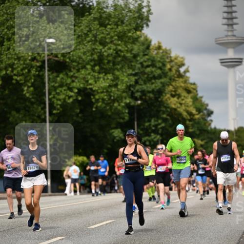 29.06.2025 - hella hamburg halbmarathon Dr. Thomas Lammeyer http://msf.ph/oto/8506468 29.06.2025 10:27:47 Kennedybrücke 1003, 1048, 1362, 1382, 2125, 2925, 3013, 3457, 4728, 5343, 7021, 7029, 7820, 8181, 8687, 8688, 8716, 9133, 9877, 9913, 10649 meine-sportfotos.de