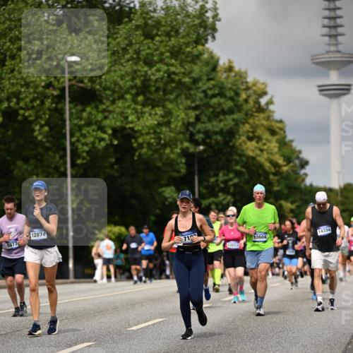 29.06.2025 - hella hamburg halbmarathon Dr. Thomas Lammeyer http://msf.ph/oto/8506475 29.06.2025 10:27:47 Kennedybrücke 1003, 1048, 1362, 1382, 2125, 2925, 3013, 3457, 4728, 5343, 7021, 7029, 7820, 8181, 8687, 8688, 8716, 9133, 9877, 9913, 10649 meine-sportfotos.de