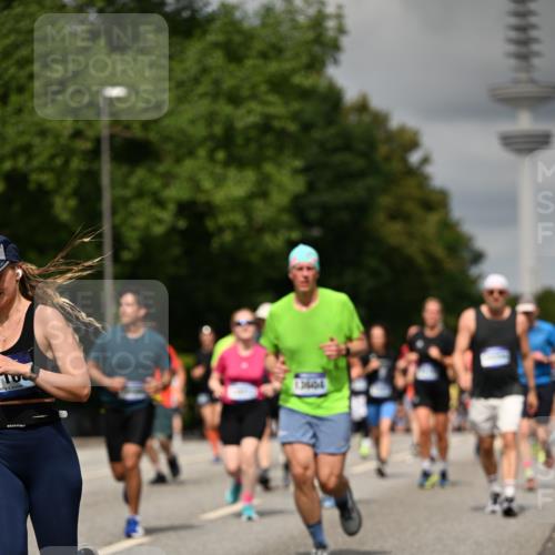 29.06.2025 - hella hamburg halbmarathon Dr. Thomas Lammeyer http://msf.ph/oto/8506497 29.06.2025 10:27:50 Kennedybrücke 1003, 1048, 1382, 2125, 2925, 3013, 3457, 4464, 5343, 5406, 7021, 7029, 7820, 8181, 8687, 8688, 8716, 9877, 10649 meine-sportfotos.de