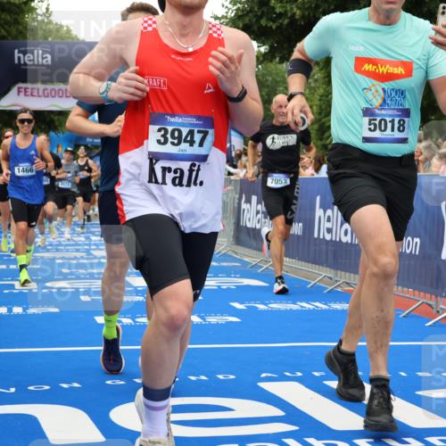 29.06.2025 - hella hamburg halbmarathon Strokosch-Dieckow http://msf.ph/oto/8506524 29.06.2025 10:50:51 Ziel 1466, 2207, 3654, 3947, 4839, 5018, 5115, 7052, 7369, 8205, 8572, 8657, 10215, 10750, 11551, 12778, 13687, 15362, 15395, 15426, 15643, 15720, 16285, 17129, 17908, 18182, 18370 meine-sportfotos.de