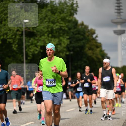29.06.2025 - hella hamburg halbmarathon Dr. Thomas Lammeyer http://msf.ph/oto/8506542 29.06.2025 10:27:52 Kennedybrücke 1003, 1048, 1382, 2125, 2925, 3013, 3285, 3457, 4464, 4684, 5343, 5406, 6502, 7021, 7029, 7820, 8181, 8687, 8716, 9877, 10649 meine-sportfotos.de