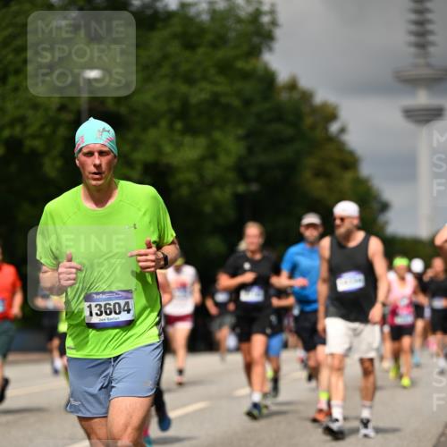 29.06.2025 - hella hamburg halbmarathon Dr. Thomas Lammeyer http://msf.ph/oto/8506592 29.06.2025 10:27:53 Kennedybrücke 1003, 1048, 1382, 2125, 2925, 3285, 3457, 4464, 4684, 5343, 5406, 6502, 7021, 7029, 7820, 8181, 8716, 9877, 10649 meine-sportfotos.de