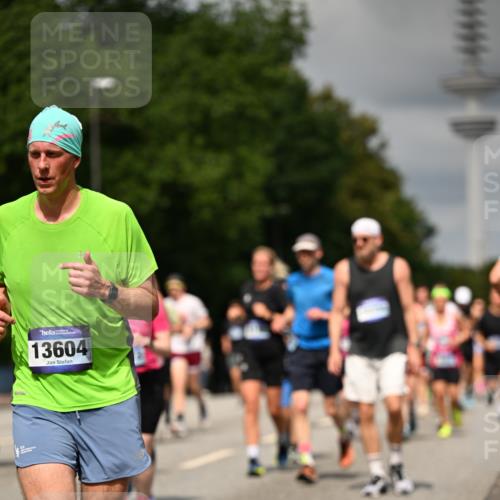 29.06.2025 - hella hamburg halbmarathon Dr. Thomas Lammeyer http://msf.ph/oto/8506604 29.06.2025 10:27:54 Kennedybrücke 1003, 1048, 1382, 2125, 2925, 3034, 3285, 3457, 4464, 4684, 5343, 5406, 6502, 7021, 7029, 7820, 8181, 8716, 9877, 10649 meine-sportfotos.de