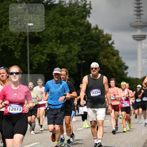 29.06.2025 - hella hamburg halbmarathon Dr. Thomas Lammeyer http://msf.ph/oto/8506631 29.06.2025 10:27:55 Kennedybrücke 1003, 1048, 1382, 2125, 2925, 3034, 3285, 3457, 4464, 4684, 5343, 5406, 6502, 7021, 7029, 7820, 8181, 8716, 9217, 9877, 10649 meine-sportfotos.de